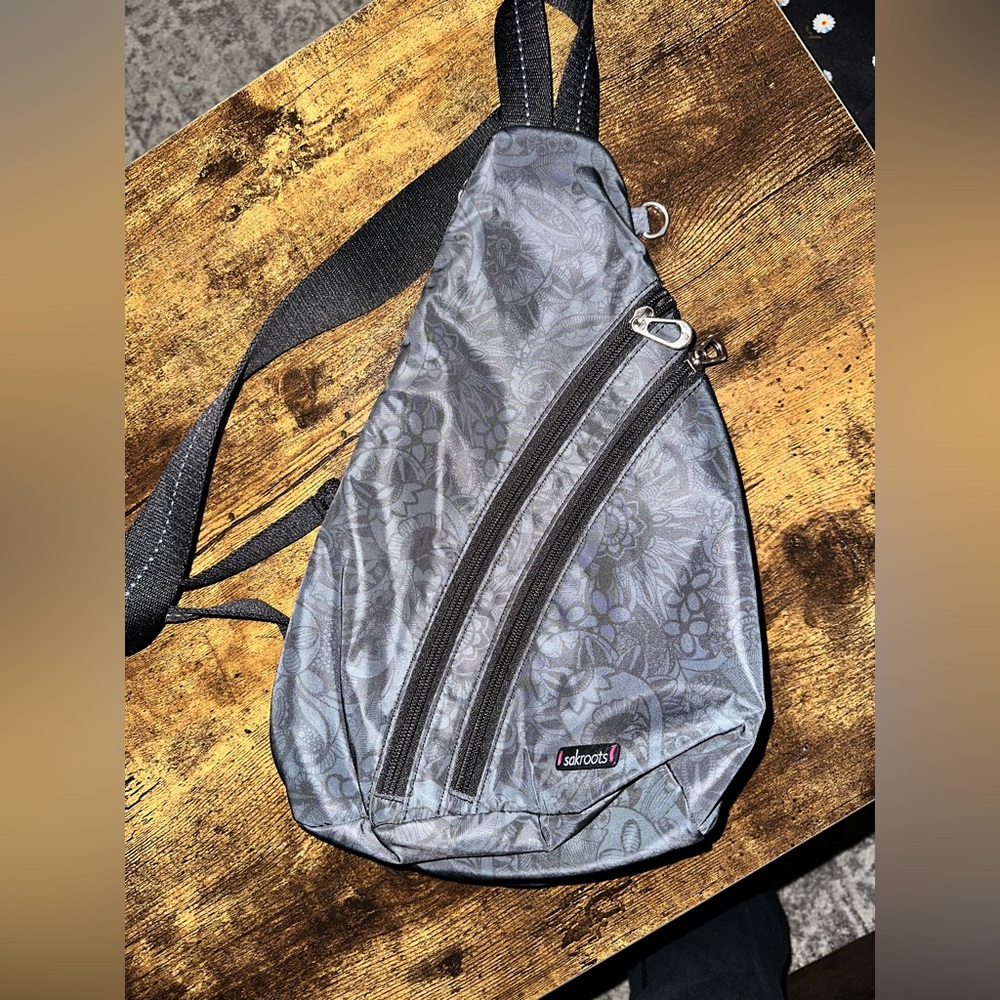 SAKROOTS crossbody backpack-LIKE NEW!